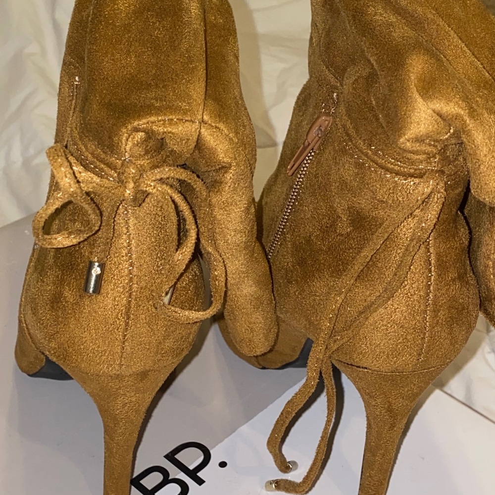 Woman's New Zigisoho Jeenie Fabric Pointed Toe heeled boots , sz 7 - Picture 5 of 15